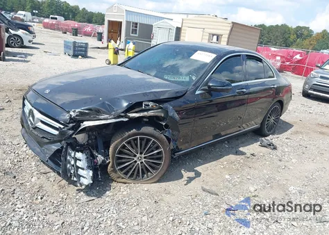 2021 Mercedes-Benz C 300 Sedan z USA, uszkodzony, nr VIN W1KWF8DB2MR651527